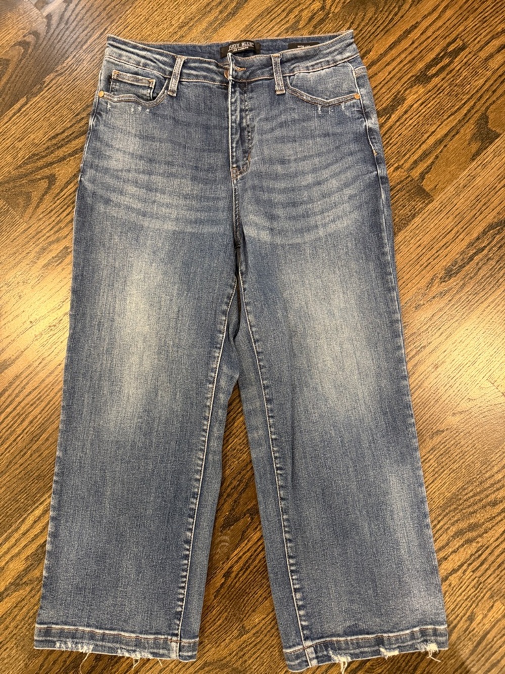 Judy Blue Faded Medium Blue Straight-Leg Jeans